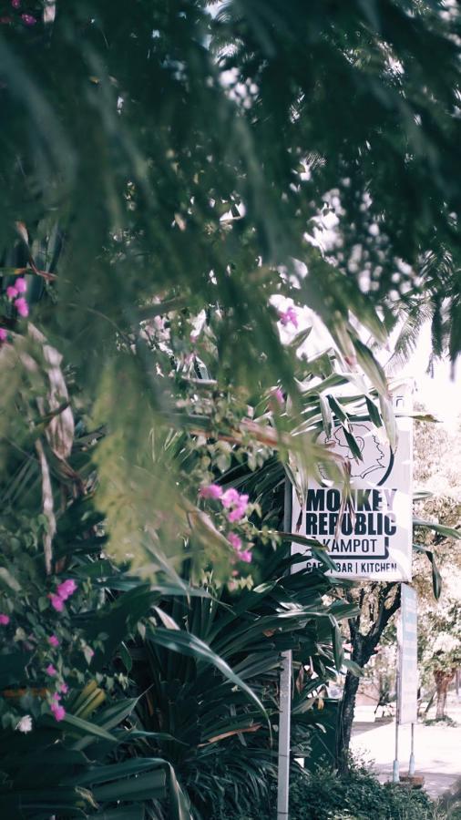 Monkey Republic Kampot Ξενοδοχείο Εξωτερικό φωτογραφία